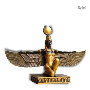 Statue d'Isis, déesse égyptienne emblématique