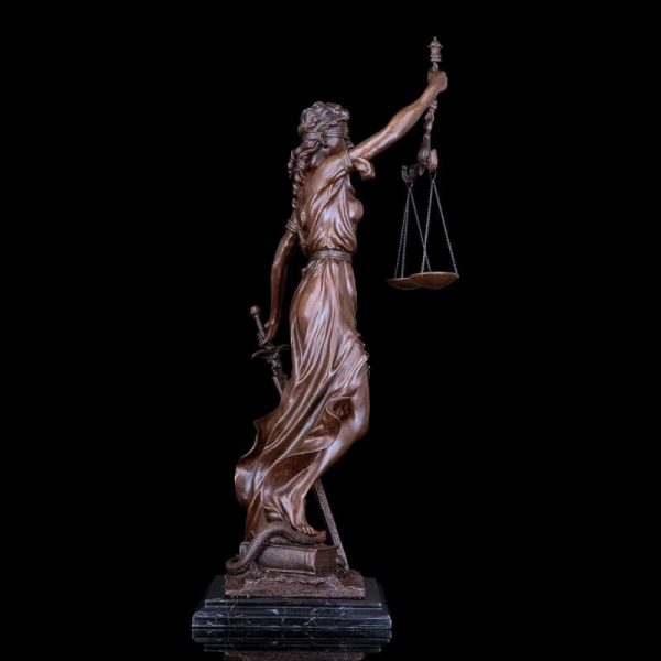Figurine de Thémis, symbole d'équité et de justice