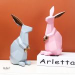 Art en origami représentant un lapin élégant