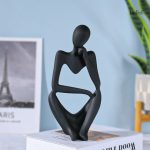 Homme stylisé en méditation