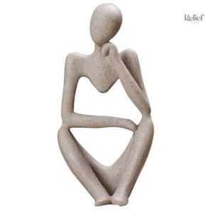 Reproduction moderne d'un penseur célèbre en sculpture