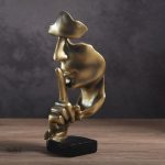 Sculpture homme, thème du silence et de la réflexion