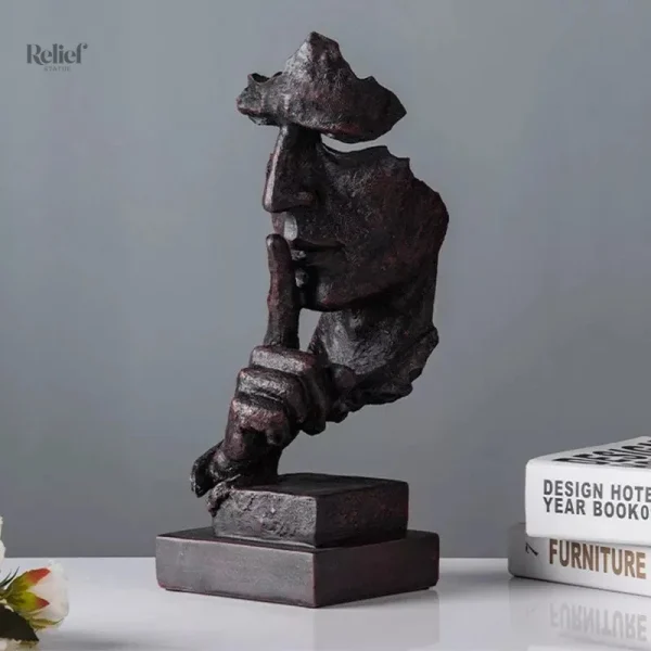 Visage d'homme en statue, design moderne