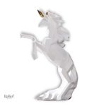Statue licorne origami élégante en décoration intérieure