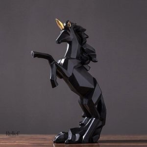 Décoration en origami représentant une majestueuse licorne