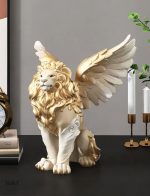 Lion ailé décoratif en blanc et or