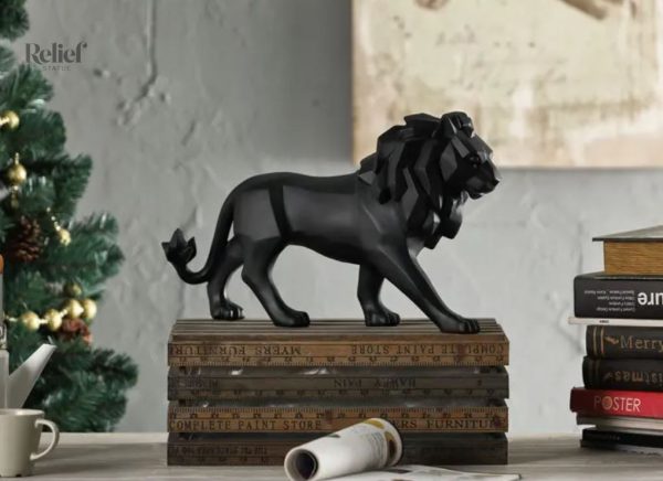 Accessoire décoratif lion noir en origami pour un intérieur raffiné