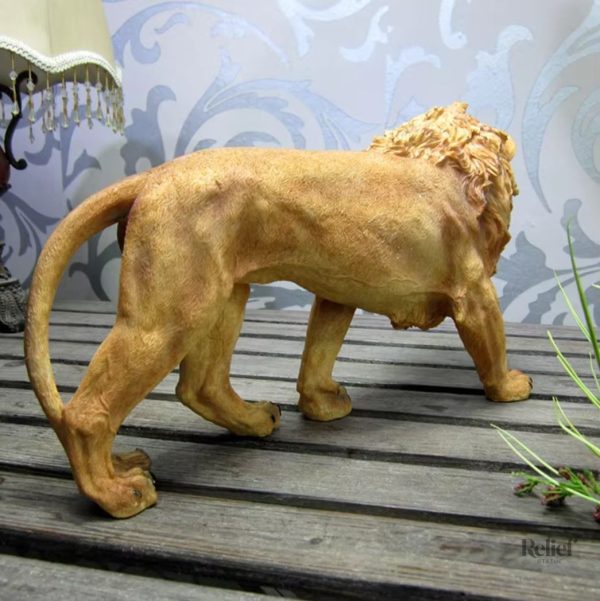 Statue décorative lion en résine 24 cm, finition soignée