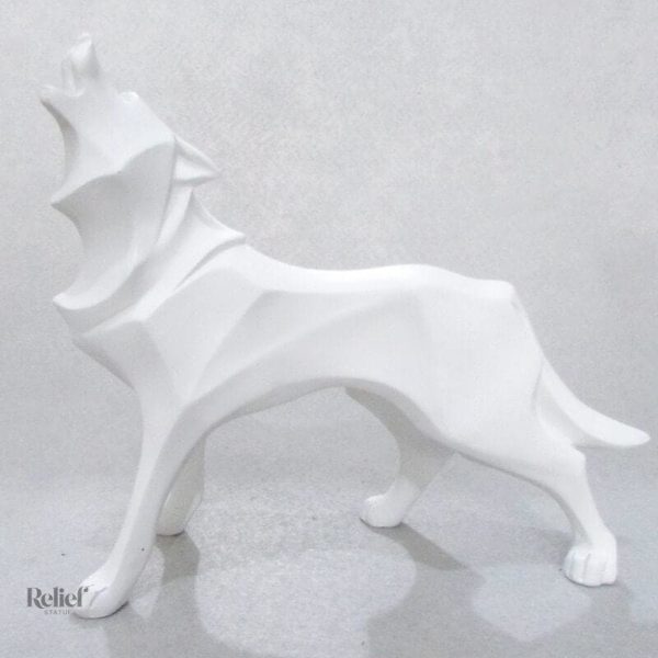 Loup en origami stylisé pour intérieur contemporain
