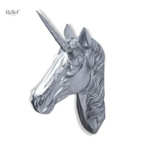 Sculpture murale licorne contemporaine en décoration intérieure