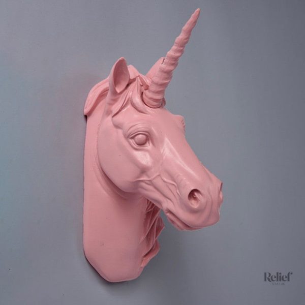 Statue décorative de licorne pour embellir un mur