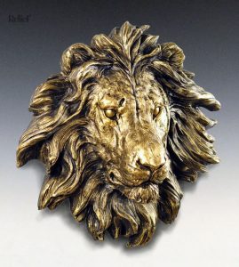 Détail de la statue murale lion design contemporain