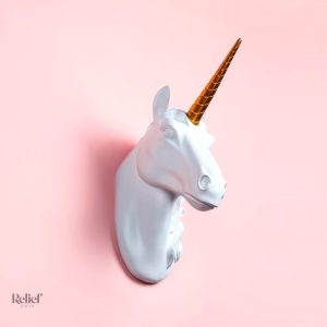 Sculpture murale licorne en résine, 33 cm de hauteur