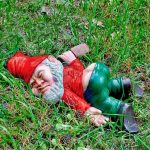Statue nain de jardin ivre, 12 cm de hauteur, décor amusant