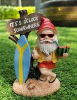 Statue nain de jardin surfeur 14 cm