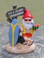 Nain de jardin surfeur, ajout original pour votre extérieur