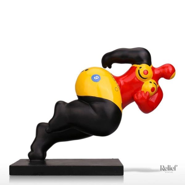 Objet d'art : sculpture femme élégante, 21 cm