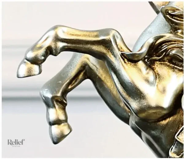 Sculpture Napoléon à cheval, design argenté, 33 cm