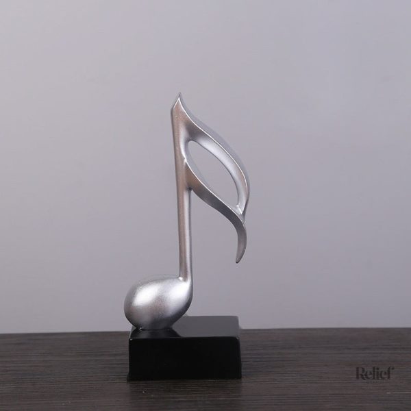 Sculpture design symbolisant l'harmonie musicale
