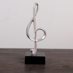 Statue musicale moderne en sculpture contemporaine