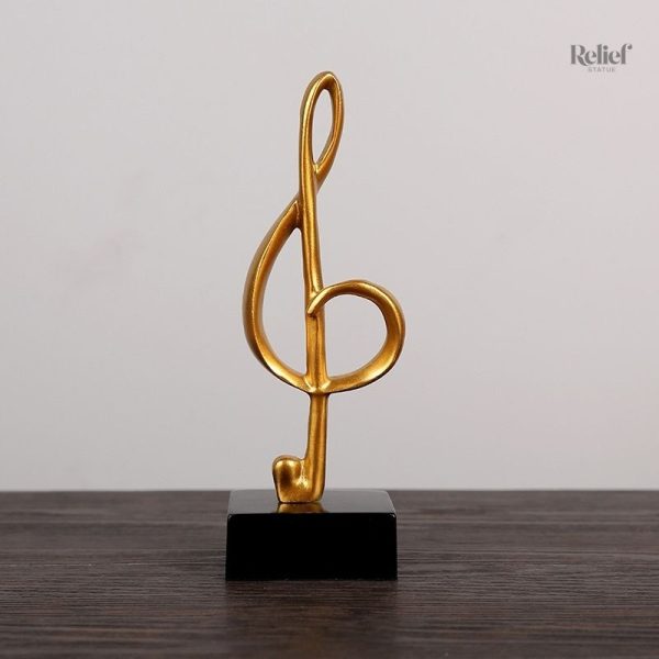 Élégante statue contemporaine sur le thème musical