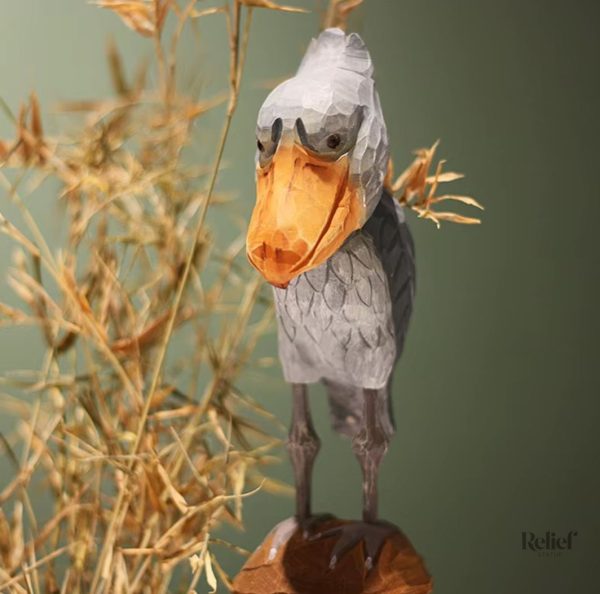 Statue en bois cigogne à tête de baleine 16 cm