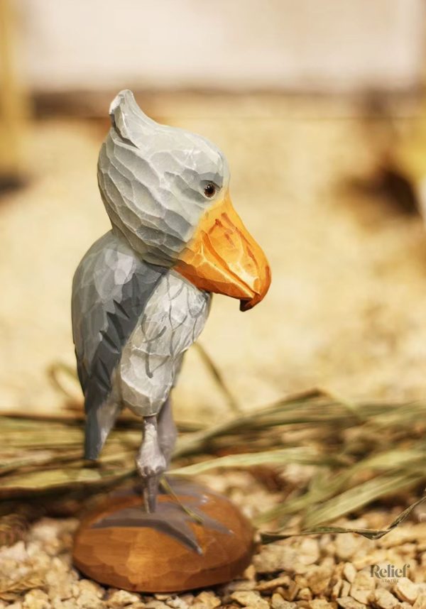 Oiseau en bois, design moderne alliant nature et art