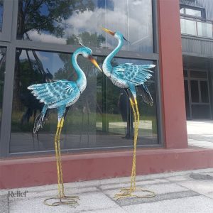 Art mural en métal, statue grue pour embellir votre espace