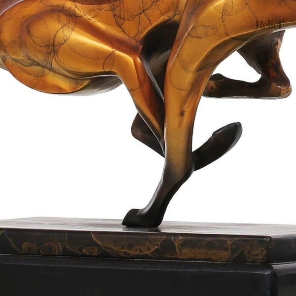 Statue d'une panthère, accent moderne pour la maison