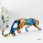 Panthère en résine décorative au style graffiti