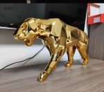 Panthère en résine avec design origami doré