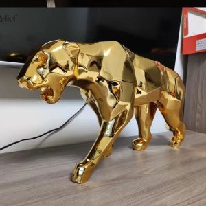 Panthère en résine avec design origami doré