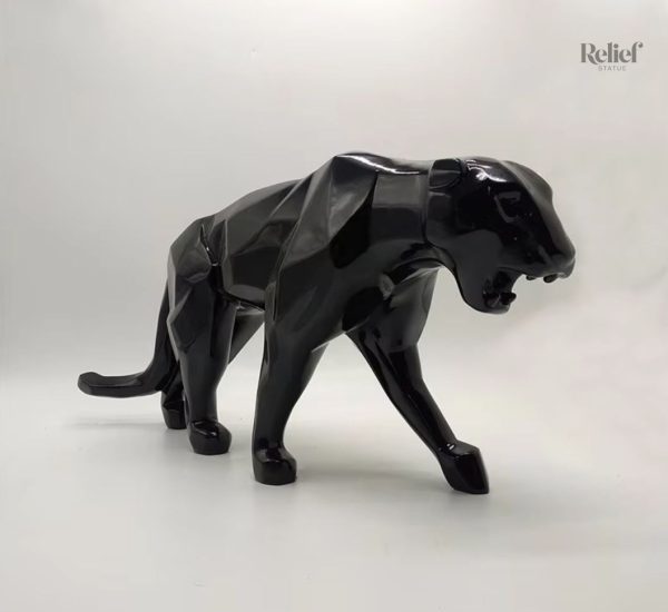 Panthère origami en résine noire, décoration moderne