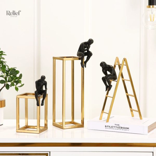 Statue homme réfléchissant, ajout de caractère à votre décor