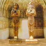 Figurine en résine représentant un pharaon