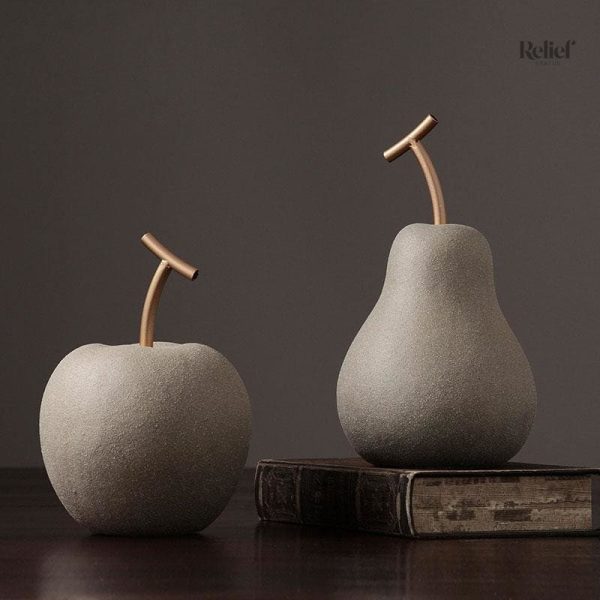 Poire sculptée en forme stylisée, objet déco unique
