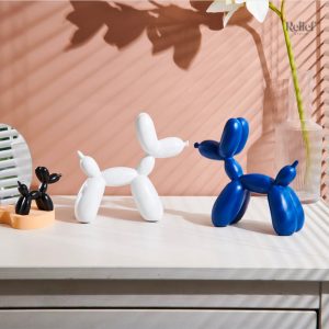 Statue d'un chiot festif en forme de ballon