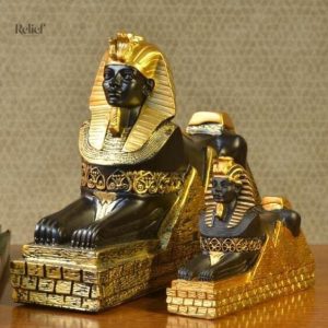 Ramsès II en sculpture, art égyptien traditionnel