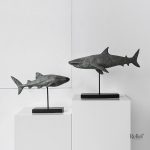 Réplique de requin réaliste en décoration intérieure