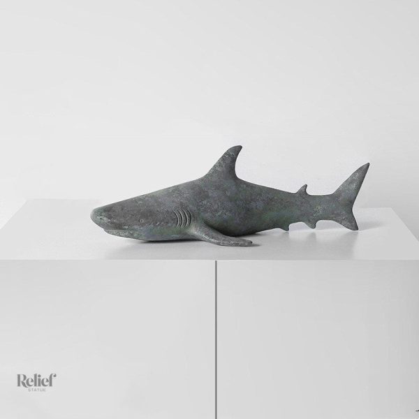 Objet décoratif requin pour amateurs de sculptures marines