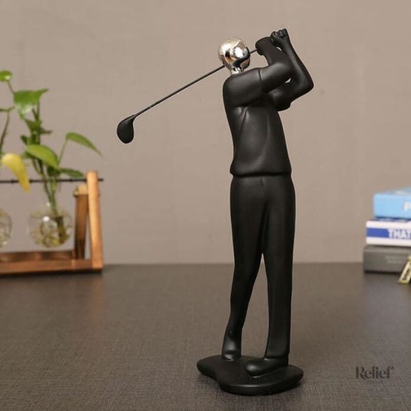Statue représentant un athlète en pleine performance