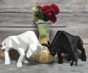 Art décoratif de taureau en origami pour intérieur moderne