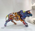 Taureau en résine, style graffiti pour intérieur