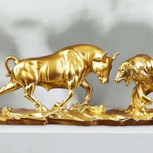 Statue Taureau contre Ours en résine, 15 cm