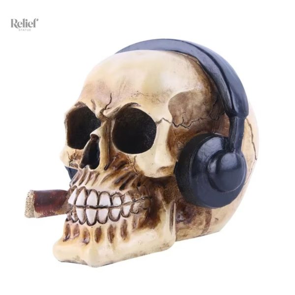 Statue crâne avec casque audio et cigare 14 cm