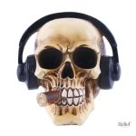 Tête de mort stylisée avec casque et cigare