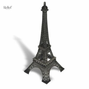 Sculpture en métal de la Tour Eiffel