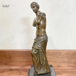 Sculpture Vénus de Milo en bronze, 34 cm, décor classique