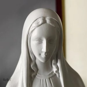 Figurine religieuse, Vierge Marie, finition soignée, 30 cm