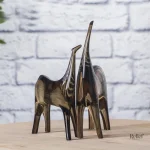 Duo Mère et Poulain en résine, décor contemporain